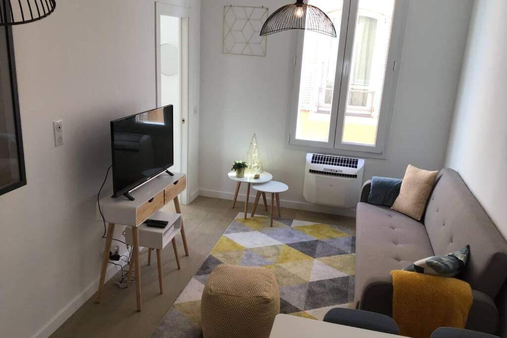 Appartement 2 Chambres Refait A Neuf, Climatise, A 2 Min De La Mer Nice Exteriör bild