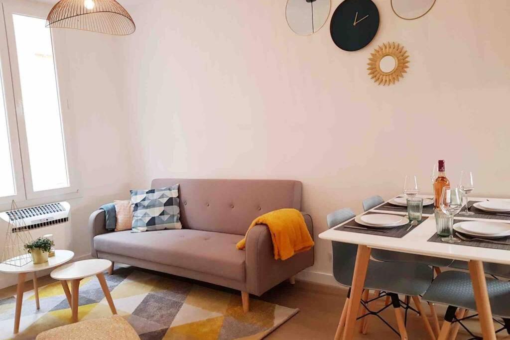 Appartement 2 Chambres Refait A Neuf, Climatise, A 2 Min De La Mer Nice Exteriör bild