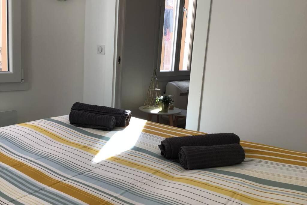 Appartement 2 Chambres Refait A Neuf, Climatise, A 2 Min De La Mer Nice Exteriör bild